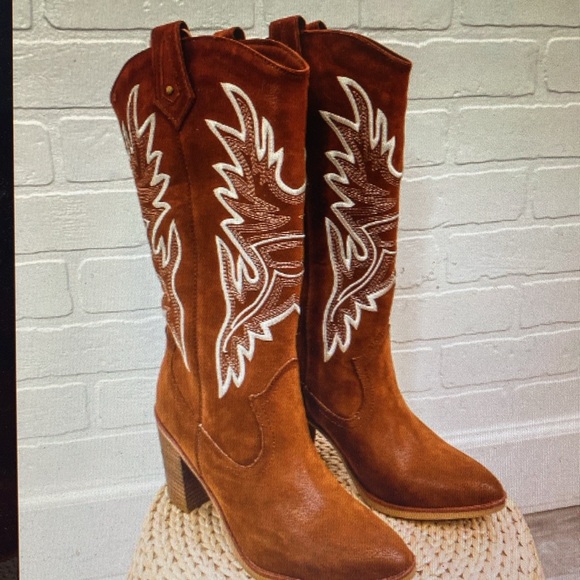 🎄XmasSale🎄MIA Taley TallWestern BootsCognac NIB/NWT Size9 EmbroideredFauxLeather - Picture 2 of 6